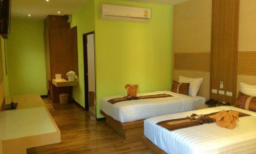 Phi Phi Long Beach Resort & Villa Exterior photo