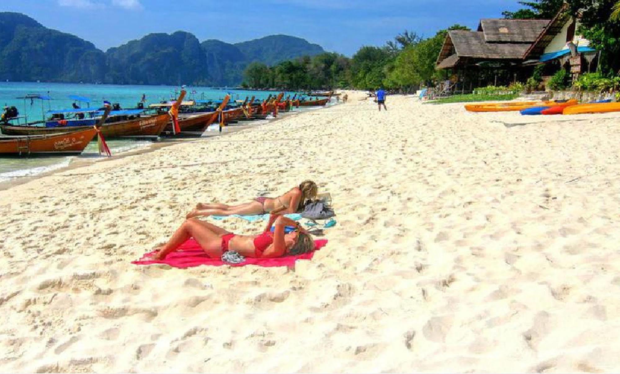 Phi Phi Long Beach Resort & Villa Exterior photo